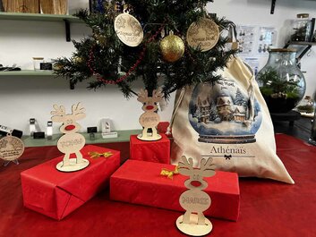 atelier Giuseppe creation avec des décorations de noel